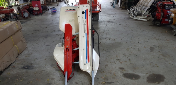 รถเกี่ยวข้าวมัดทิ้ง สอบถามได้ครับ id 0819170852