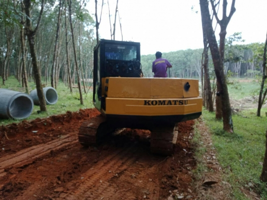 ขายคู่2คัน1.KOMATSU PC60-5 กับ 2.รถบรรทุก 6 ล้อใหญ่ท้ายลาดหน้ายาวเล่มพร้อม ราคา 500000