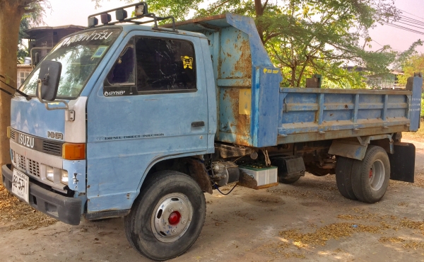 ISUZU NKR 110 HP 4BE1 ปี 36 หกล้อดั๊มพ์ รถห้างแท้ เครื่องแรงดี หัวเดิมๆภายในสวยครบ ช่วงล่างคัชซีสวยม ISUZU NKR 110 HP 4BE1 ปี 36 หกล้อดั๊มพ์ รถห้างแท้ เครื่องแรงดี หัวเดิมๆภายในสวยครบ ช่วงล่างคัชซีสวยม