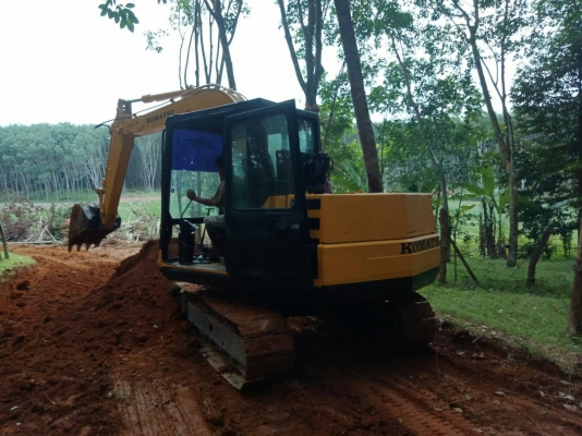 มี VDO ให้ชม.1.KOMATSU PC60-5 2.รถบรรทุก 6 ล้อใหญ่หน้ายาวเอกสารเล่มพร้อม ราคา 500000