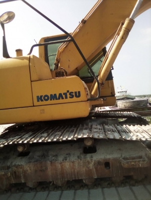 ขายคู่2คัน KOMATSU.PC200-6 กับPC200-8 เอกสารเล่มทะเบียนไฟครบขายคู่2คันราคา 1,400,000