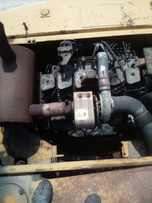 ขายคู่2คัน KOMATSU.PC200-6 กับPC200-8 เอกสารเล่มทะเบียนไฟครบขายคู่2คันราคา 1,400,000