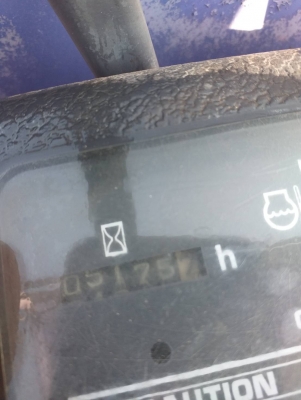 ขายรถขุด Komatsu PC28UU-3 เครื่องKomatsu 3สูบ เครื่องยนต์3D82 คอนโทรลสั้น ปั้มนิ้ว แทรคยาง มีหลังคา 