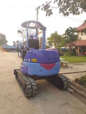 ขายรถขุด Komatsu PC28UU-3 เครื่องKomatsu 3สูบ เครื่องยนต์3D82 คอนโทรลสั้น ปั้มนิ้ว แทรคยาง มีหลังคา 