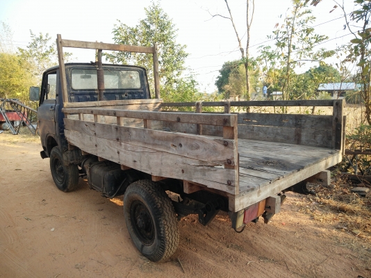 ขาย 4 ล้อ มาสด้าเครื่อง  isuzu 85 แรง แซสซีสวยๆ