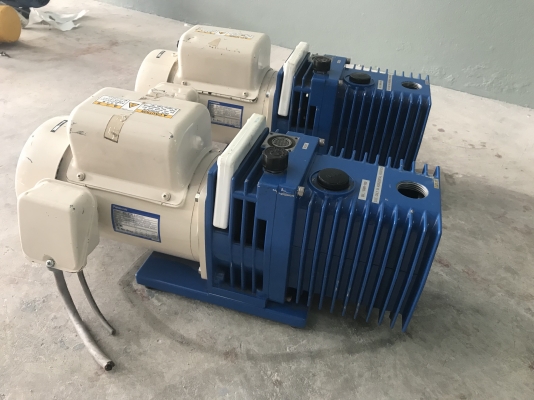 ( เหลือ 1ตัวครับ )ขายปั๊มแวคคั่มสุญญากาศ ULVAC 0.4Kw made in Japan เก่าญี่ปุ่น แปลงไฟแล้ว ใช้ 220V ไฟบ้านได้เลยครับ หายาก หมุนนิ่ม ดูดแรง น้ำมันใสๆ พร้อมใช้งาน มี 2ตัวครับ ( เหลือ 1ตัวครับ )ขายปั๊มแวคคั่มสุญญากาศ ULVAC 0.4Kw made in Japan เก่าญี่ปุ่น แปลงไฟแล้ว ใช้ 220V ไฟบ้านได้เลยครับ หายาก หมุนนิ่ม ดูดแรง น้ำมันใสๆ พร้อมใช้งาน มี 2ตัวครับ