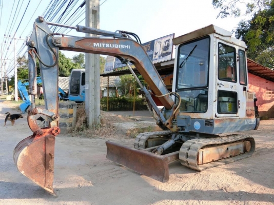 ขายรถขุด MITSUBISHI ME-30 ขนาด PC-30 เก่านอกมีเอกสารอินวอย☎️ติดต่อ 085-5632278 , 097-0795497 (ราคาต่อรองได้) ขายรถขุด MITSUBISHI ME-30 ขนาด PC-30 เก่านอกมีเอกสารอินวอย☎️ติดต่อ 085-5632278 , 097-0795497 (ราคาต่อรองได้)