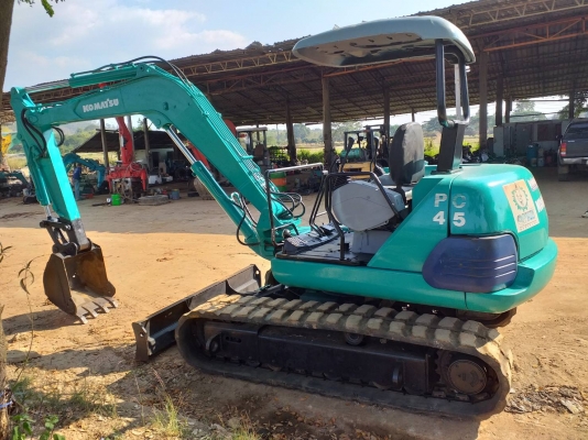 ขายรถขุดKomatsu PC45-1 เครื่องKomatsu 4 สูบ เครื่องยนต์4D84 คอนโทรลน้ำมัน ปั้มนิ้ว มีหลังคา แทรคยาง 
