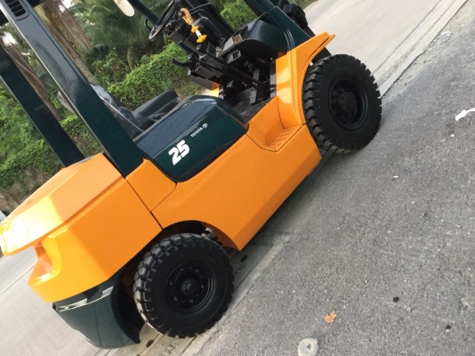 เอช อาร์ โฟรคลิฟท์  ขาย โตโยต้า รุ่น 7 เบนซิล 2.5 ตัน