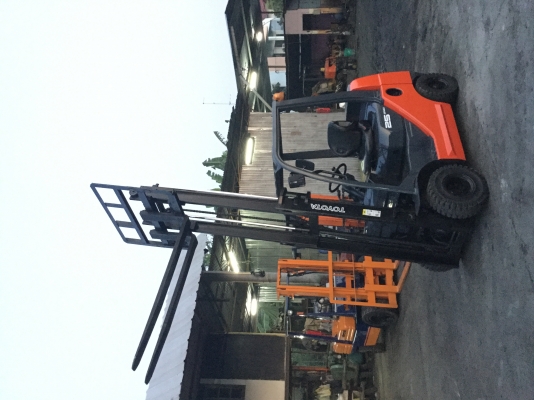 เอช  อาร์  โฟรคลิฟท์  ขาย โตโยต้า รุ่น 8 ดีเซล 2.5 ตัน