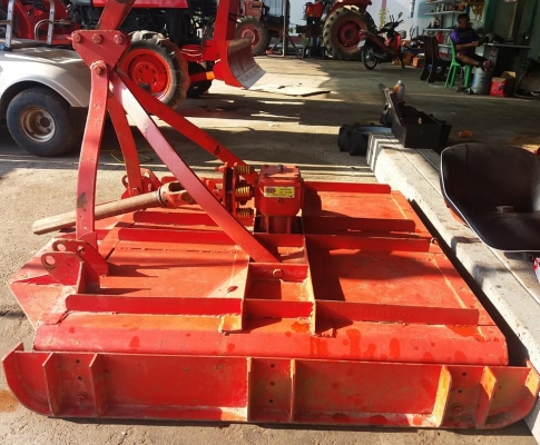 ขายตัดหญ้า ขนาด1.30 สภาพสวยพร้อมใช้  ราคา 24,000 บาท  สนใจติดต่อสอบถาม 084-9997463