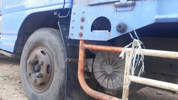 ISUZU NPR 130 HP 4HG1 Turbo ปี 47 รถบรรทุกหกล้อ ห้างแท้ กระบะเหล็กมีหลังคาความยาว 5 เมตร รถสวยจัดสีส ISUZU NPR 130 HP 4HG1 Turbo ปี 47 รถบรรทุกหกล้อ ห้างแท้ กระบะเหล็กมีหลังคาความยาว 5 เมตร รถสวยจัดสีส