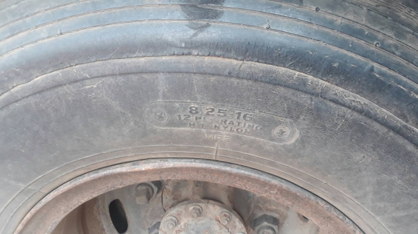 ISUZU NPR 130 HP 4HG1 Turbo ปี 47 รถบรรทุกหกล้อ ห้างแท้ กระบะเหล็กมีหลังคาความยาว 5 เมตร รถสวยจัดสีส