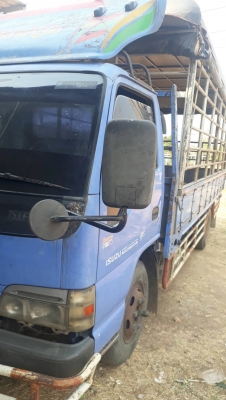 ISUZU NPR 130 HP 4HG1 Turbo ปี 47 รถบรรทุกหกล้อ ห้างแท้ กระบะเหล็กมีหลังคาความยาว 5 เมตร รถสวยจัดสีส