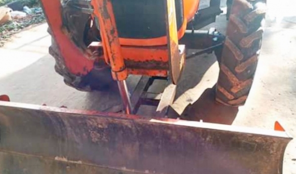 KUBOTA L3608 - 4WD ปี 56 รถบอดี้สวยสีสันเดิมๆสภาพดีพร้อมใช้งานได้เลยครับ เครื่องแรงดีเกียร์เดินหน้าถ