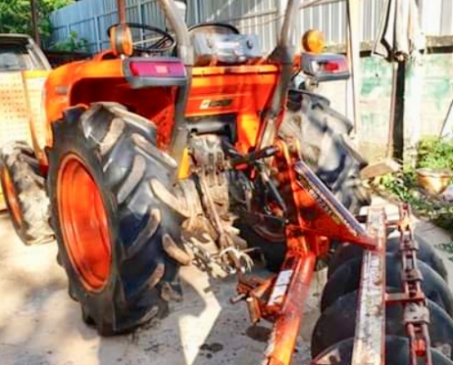 KUBOTA L3608 - 4WD ปี 56 รถบอดี้สวยสีสันเดิมๆสภาพดีพร้อมใช้งานได้เลยครับ เครื่องแรงดีเกียร์เดินหน้าถ