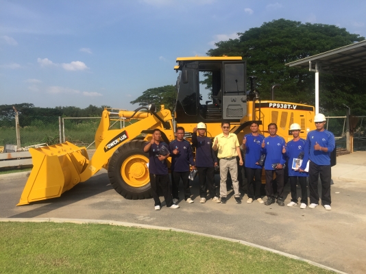 รับฝึกอบรมพนัีกงานขับและดูแลเครื่องจักรกลหนัก