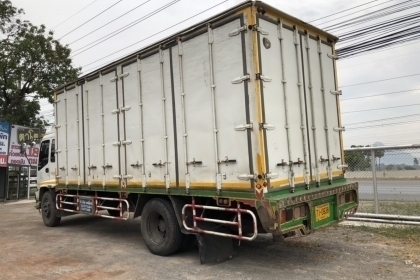 ขาย ISUZU 6 ล้อ ตู้ 10 บาน ปี 50 เครื่อง 200 ยาว 6.5 ม. เครื่องดี ยางดี คัสซีสวย ราคา 690,000 ติดต่อ ขาย ISUZU 6 ล้อ ตู้ 10 บาน ปี 50 เครื่อง 200 ยาว 6.5 ม. เครื่องดี ยางดี คัสซีสวย ราคา 690,000 ติดต่อ