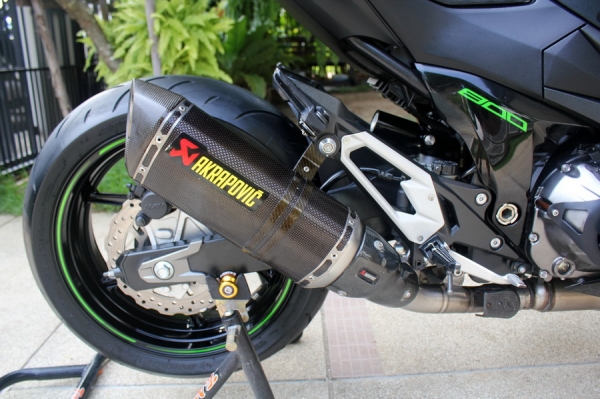 Z800 รถสวย พร้อมของแต่ง ท่อAkrapovic ออกรถง่ายๆ Z800 รถสวย พร้อมของแต่ง ท่อAkrapovic ออกรถง่ายๆ