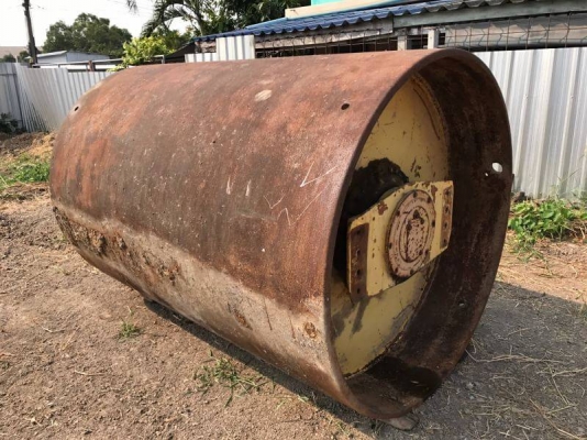 รถบดสั่นเสทือน10ตัน2เพลา Bomax BW212D2 ลูกเรียบพร้อมลูกหนาม เล่มทะเบียน พร้อมลงงาน