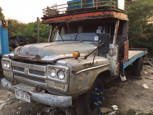 รถบรรทุก6ล้อ izuzu หน้ายาว เครื่องดีพร้อมใช้งาน 90000