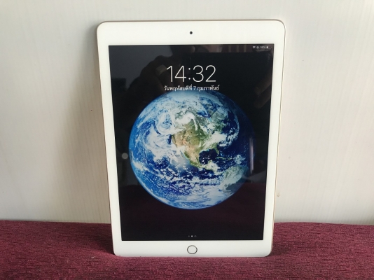 ขาย iPad Gen5 เครื่องศูนย์ไทย32GB wifi สีทอง model MPGT2TH ขายถูก 5,500บาท