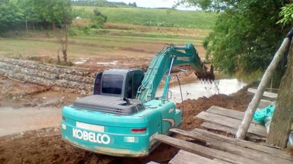 ขาย 1,390,000 KOBELCO sk 200-8 supper เอกสารเล่มทะเบียน เครื่องดี ปั๊มแรง เอวแน่น ช่วงล่างเต็ม แอร์ห ขาย 1,390,000 KOBELCO sk 200-8 supper เอกสารเล่มทะเบียน เครื่องดี ปั๊มแรง เอวแน่น ช่วงล่างเต็ม แอร์ห