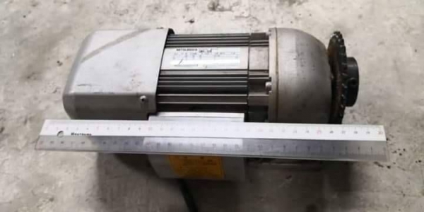 ลูกละ 1,500 บ.ส่งถึงบ้านฟรี โทร 083-2000058 LINE ID: ub2603 มอเตอร์เกียร์ยี่ห้อ MITSUBISHI ขนาดกำลัง