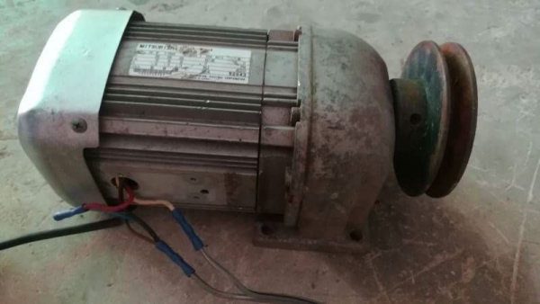 1,300 บ. ส่งฟรี083-2000058 LINE ID: line832923 มอเตอร์เกียรทดยี่ห้อ MITSUBISHI ขนาดมอเตอร์ 200W อัตร 1,300 บ. ส่งฟรี083-2000058 LINE ID: line832923 มอเตอร์เกียรทดยี่ห้อ MITSUBISHI ขนาดมอเตอร์ 200W อัตร