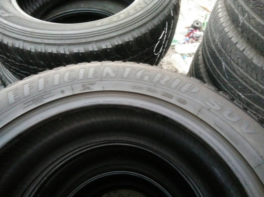 ขายยาง 265/50R20 GOOD YEAR ปี17 ดอกยางหนาเต็มสดเท่ากันไม่แตกลายไม่ร้าวใช้งานมาน้อยมาก ชุดละ 8900 พร้