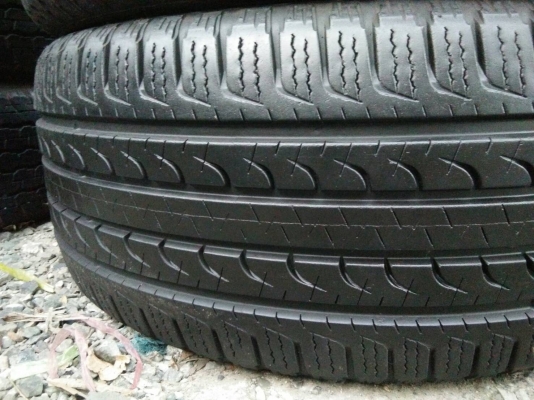 ขายยาง 265/50R20 GOOD YEAR ปี17 ดอกยางหนาเต็มสดเท่ากันไม่แตกลายไม่ร้าวใช้งานมาน้อยมาก ชุดละ 8900 พร้