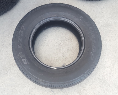 ขายยาง\% 215/70/15 ปี 4017 DUNLOP 4 เส้น ขายยาง\% 215/70/15 ปี 4017 DUNLOP 4 เส้น