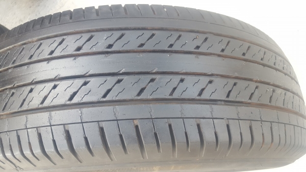 ขายยาง\% 215/65/16 ปี 1418 DUNLOP 4 เส้น ขายยาง\% 215/65/16 ปี 1418 DUNLOP 4 เส้น
