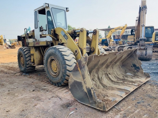 ขาย 530,000 รถตักล้อ 3 คิว หัวเก๋ง KAWASAKI KLD80Z เครื่องดี เกียร์แรง เอวแน่น ยางดี รถสวยพร้อมใช้งาน 090-772-3710 090-772-3708