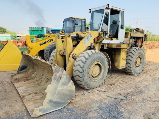 ขาย 530,000 รถตักล้อ 3 คิว หัวเก๋ง KAWASAKI KLD80Z เครื่องดี เกียร์แรง เอวแน่น ยางดี รถสวยพร้อมใช้งาน 090-772-3710 090-772-3708