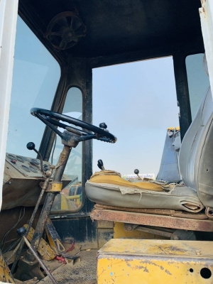 ขาย 530,000 รถตักล้อ 3 คิว หัวเก๋ง KAWASAKI KLD80Z เครื่องดี เกียร์แรง เอวแน่น ยางดี รถสวยพร้อมใช้งาน 090-772-3710 090-772-3708