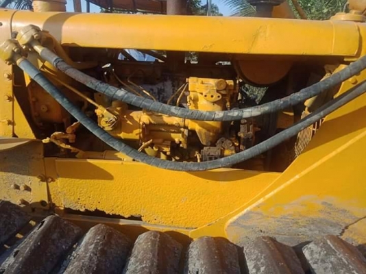 ขายรถแทรคเตอร์CAT.D4D ตืนเป็ดรถใช้งานปกติราคา 210,000 ขายรถแทรคเตอร์CAT.D4D ตืนเป็ดรถใช้งานปกติราคา 210,000