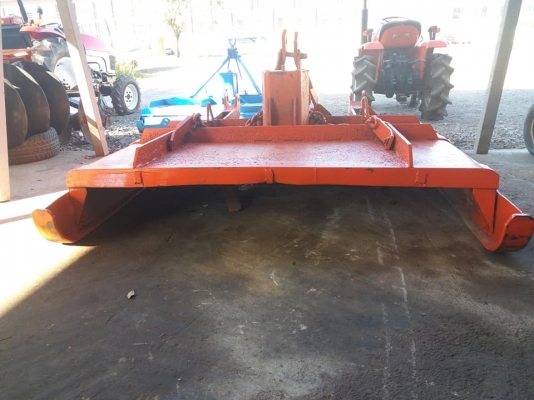 ขายหางตัดหญ้า ขนาด 1.70 เมตร หัวใหญ่ สภาพพร้อม สนใจติดต่อ 084-9997463