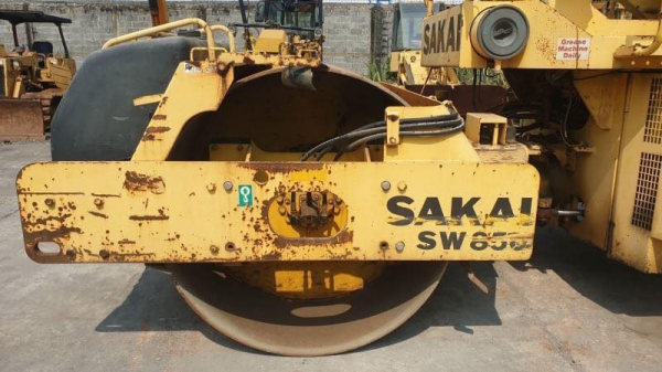 รถบด SAKAI SW850 ขนาด 12 ตัน