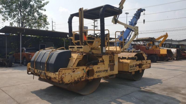 รถบด SAKAI SW850 ขนาด 12 ตัน