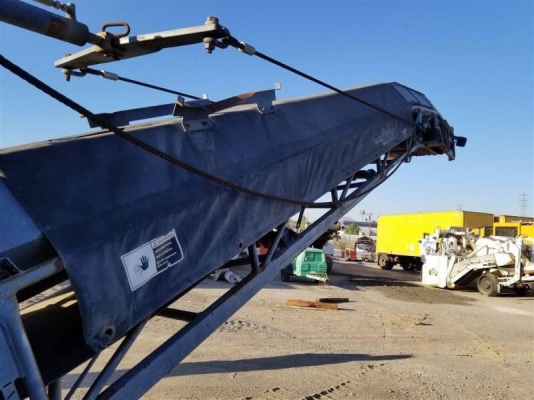 รถกัด Wirtgen W1200F รถกัด Wirtgen W1200F