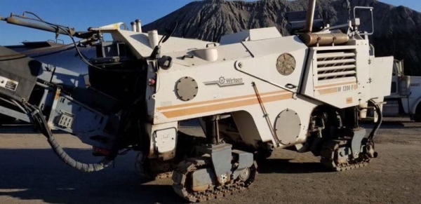 รถกัด Wirtgen W1200F รถกัด Wirtgen W1200F