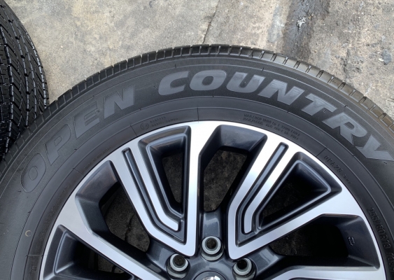 ล้อแม็กป้ายแดง Nissan Terra ขอบ 18 พร้อมยางป้ายแดง 255 60 18 Toyo สวยกริ๊บ ดอกเต็ม มีตุ่ม