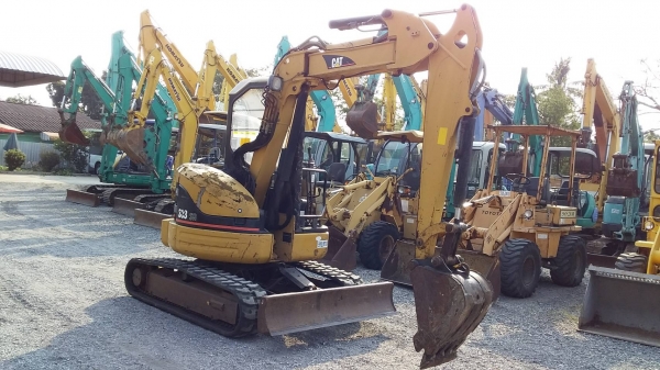 ต้องการขายรถขุดยี่ห้อ CAT-303SRรถนอกนำเข้าจากญี่ปุ่น