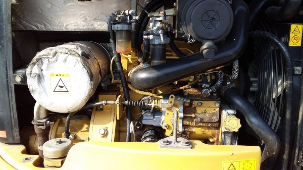 ต้องการขายรถขุดยี่ห้อ CAT-303SRรถนอกนำเข้าจากญี่ปุ่น