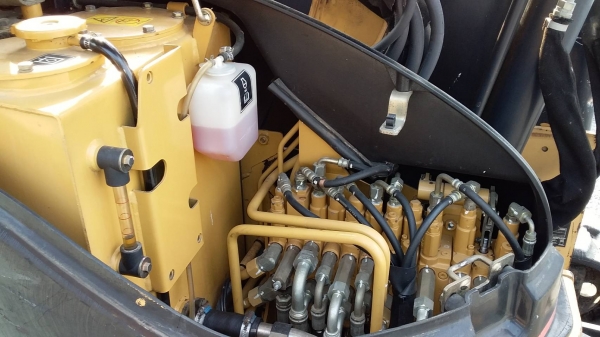 ต้องการขายรถขุดยี่ห้อ CAT-303SRรถนอกนำเข้าจากญี่ปุ่น