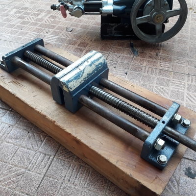 ปากกาหน้าแท่น