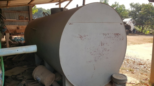 ขาย ถังน้ำมัน 6,000 ลิตร พร้อมหัวจ่าย ถังสวยไม่มีผุ ราคาต่อรองได้ครับ