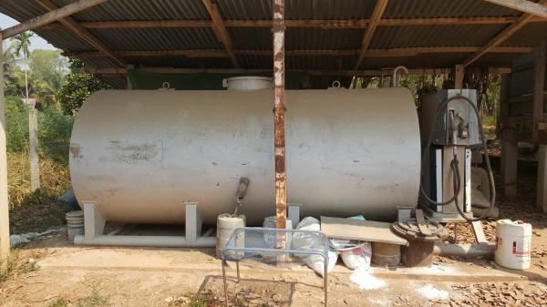 ขาย ถังน้ำมัน 6,000 ลิตร พร้อมหัวจ่าย ถังสวยไม่มีผุ ราคาต่อรองได้ครับ