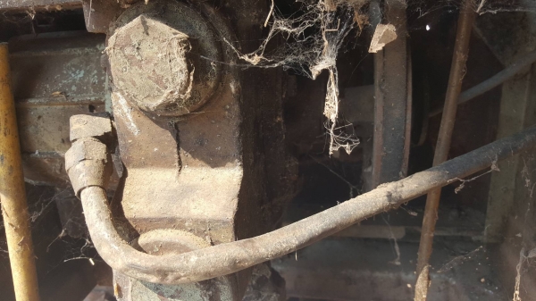 ขาย ถังน้ำมัน 6,000 ลิตร พร้อมหัวจ่าย ถังสวยไม่มีผุ ราคาต่อรองได้ครับ